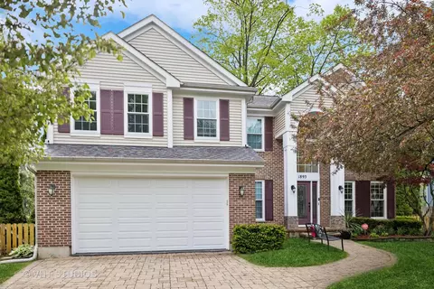 1893 S Warbler Ct, Libertyville, IL 60048