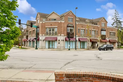 518 Winnetka Ave #301, Winnetka, IL 60093