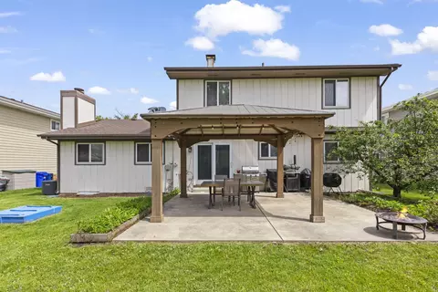 Exterior - 680 Tennyson Dr, Wheaton, IL 60189 photo 2 of 3