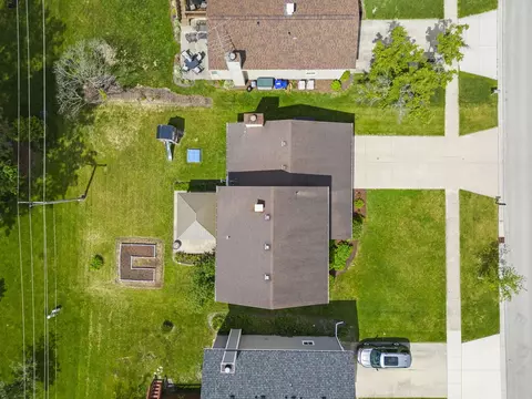 View/Area - 680 Tennyson Dr, Wheaton, IL 60189 photo 1 of 3