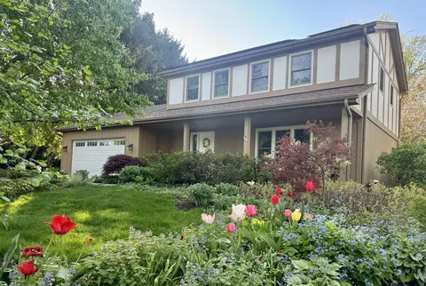 Exterior - 585 Apache Dr, Batavia, IL 60510 photo 9 of 9