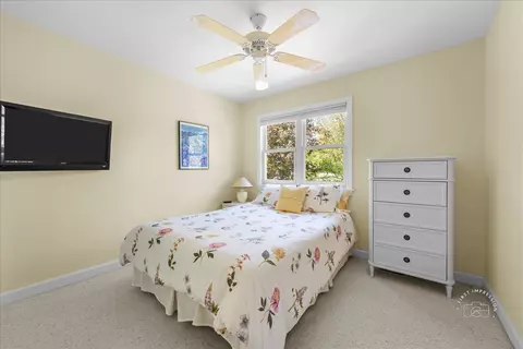 Bedroom - 585 Apache Dr, Batavia, IL 60510 photo 3 of 3