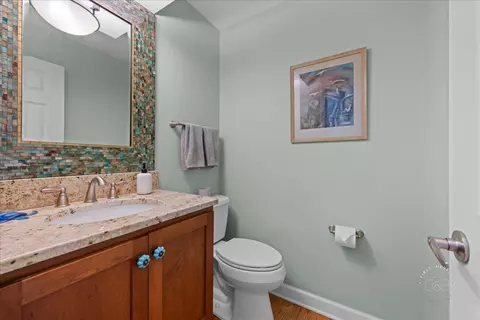 Bath - 585 Apache Dr, Batavia, IL 60510 photo 1 of 5