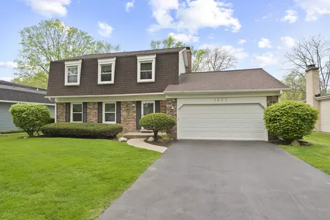 1557 Swallow St, Naperville, IL 60565