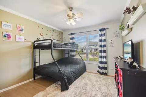 Bedroom - 10409 Evendale Dr, Huntley, IL 60142 photo 5 of 8