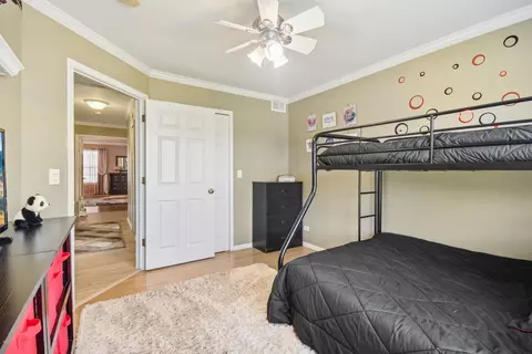Bedroom - 10409 Evendale Dr, Huntley, IL 60142 photo 6 of 8