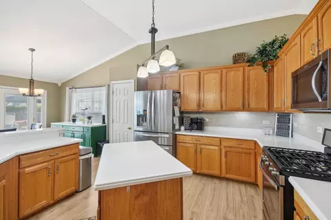 Kitchen - 10409 Evendale Dr, Huntley, IL 60142 photo 1 of 2