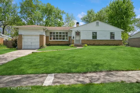 257 N Norman Dr, Palatine, IL 60074