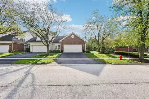 316 Spring Creek Cir, Schaumburg, IL 60173
