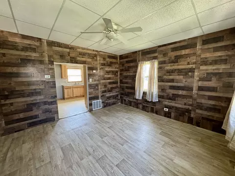 221 E 1st St, Spring Valley, IL 61362 photo 11