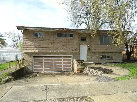 13908 S Reeves Rd, Robbins, IL 60472