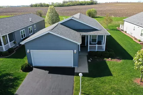 1493 Equestrian Dr, Grayslake, IL 60030