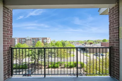Exterior - 3115 Town Square Dr #303, Rolling Meadows, IL 60008 photo 1 of 3