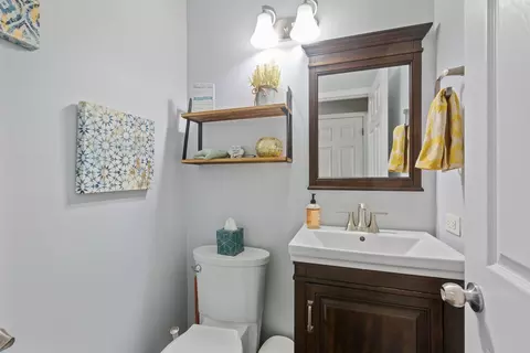 Bath - 1411 Yosemite Pkwy, Algonquin, IL 60102 photo 1 of 4