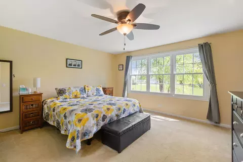Bedroom - 1411 Yosemite Pkwy, Algonquin, IL 60102 photo 1 of 4