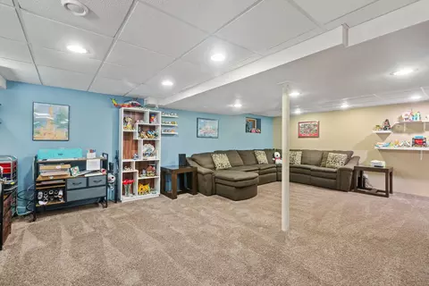 Other - 1411 Yosemite Pkwy, Algonquin, IL 60102 photo 4 of 9