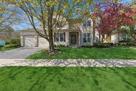 29502 N Birch Ave, Lake Bluff, IL 60044
