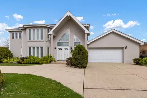5657 N Crescent Ave, Chicago, IL 60631