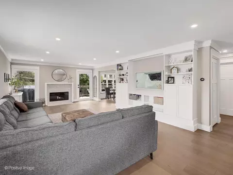 141 Schiller Sq, Itasca, IL 60143 photo 3