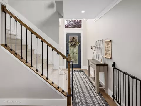 141 Schiller Sq, Itasca, IL 60143 photo 2