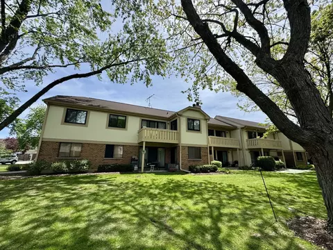 584 Williamsburg Ct #C2, Wheeling, IL 60090 photo 25