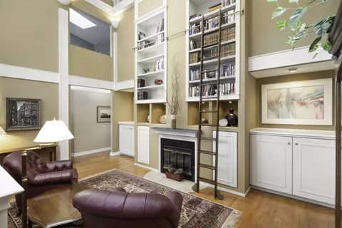 Living - 623 E Bailey Rd, Naperville, IL 60565 photo 3 of 7