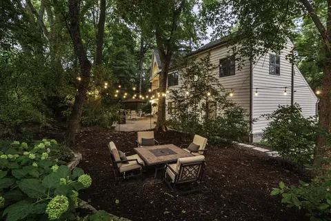 Exterior - 623 E Bailey Rd, Naperville, IL 60565 photo 2 of 9