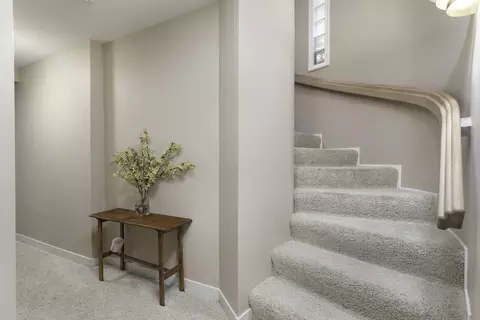 Entry Way - 623 E Bailey Rd, Naperville, IL 60565 photo 4 of 5