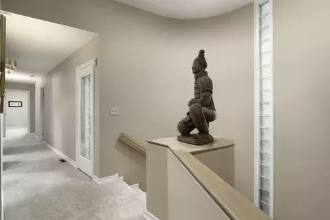 Entry Way - 623 E Bailey Rd, Naperville, IL 60565 photo 3 of 5