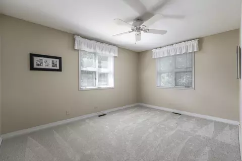 Bedroom - 623 E Bailey Rd, Naperville, IL 60565 photo 3 of 5