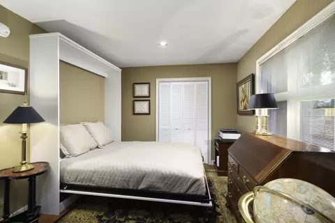 Bedroom - 623 E Bailey Rd, Naperville, IL 60565 photo 1 of 5