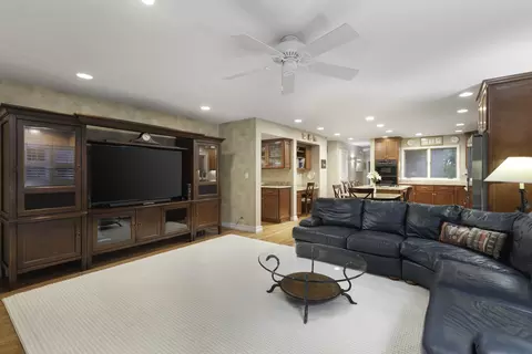 Other - 623 E Bailey Rd, Naperville, IL 60565 photo 2 of 10