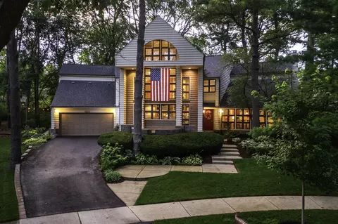 623 E Bailey Rd, Naperville, IL 60565
