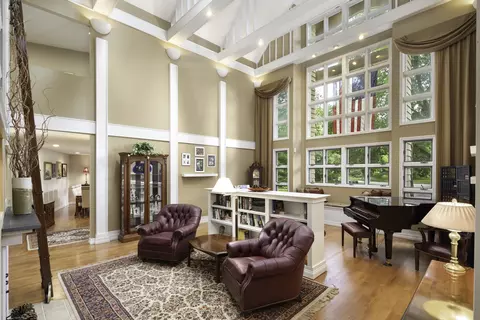 Living - 623 E Bailey Rd, Naperville, IL 60565 photo 4 of 7