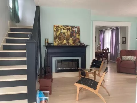 Living - 404 W Union St, Bloomington, IL 61701 photo 1 of 5