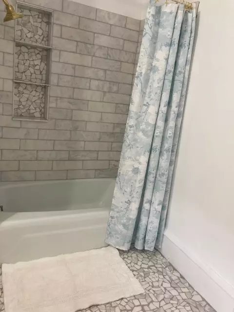 Bath - 404 W Union St, Bloomington, IL 61701 photo 4 of 6
