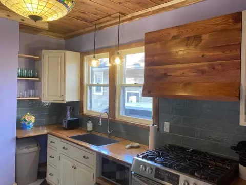 Kitchen - 404 W Union St, Bloomington, IL 61701 photo 5 of 5