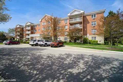 1220 Depot St #112, Glenview, IL 60025