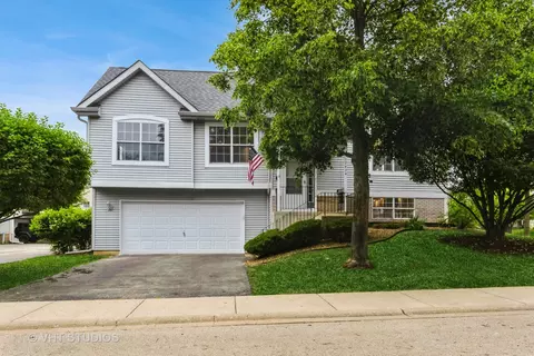 17434 Teton Cir, Lockport, IL 60441