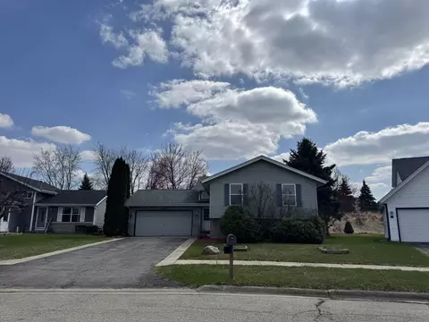 6293 Wicklow Close, Rockford, IL 61107