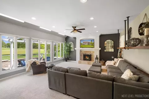 2401 Legacy Dr, Aurora, IL 60502 photo 7