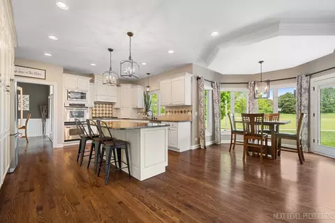 2401 Legacy Dr, Aurora, IL 60502 photo 13
