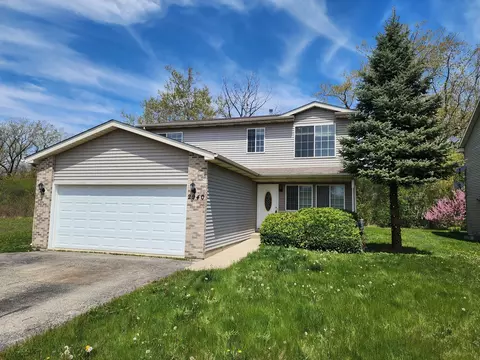2940 W Country Club Ave, Waukegan, IL 60085