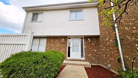920 White Oak Ln, University Park, IL 60484