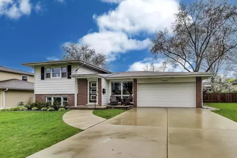 236 S Princeton Ave, Arlington Heights, IL 60005