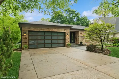 419 N Lincoln Ln, Arlington Heights, IL 60004