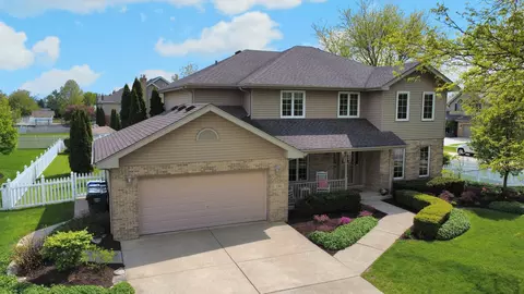1316 Lahard Rd, New Lenox, IL 60451