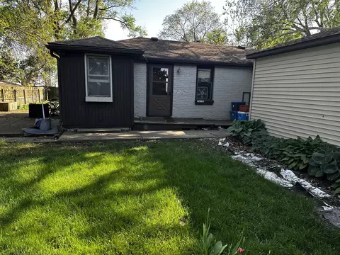 707 E Olympian Rd, Urbana, IL 61802