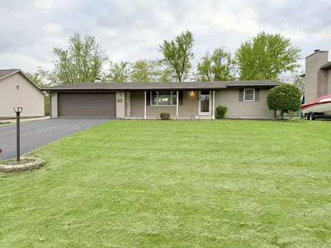 1663 Brandywine Ln, Dixon, IL 61021