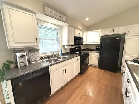 Kitchen - 1663 Brandywine Ln, Dixon, IL 61021 photo 2 of 2